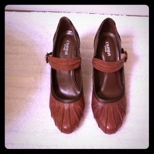 Crown Vintage Brown Heels Size 9.5